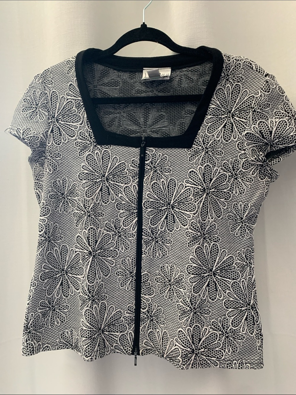 Joseph Ribkoff Black and White Floral Zip-Front Short Sleeve Top